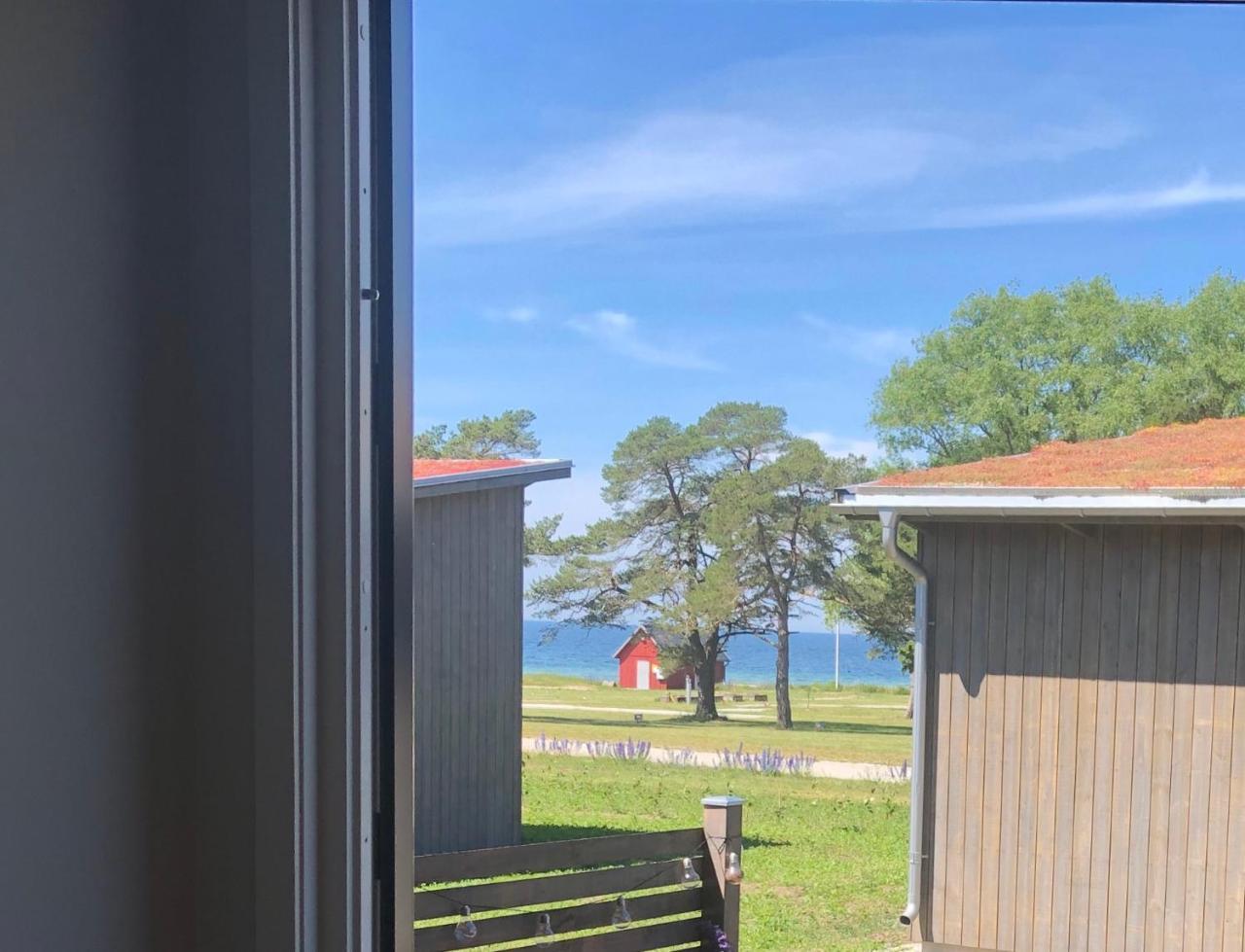 Gotland Tofta Stuga Med Superlage Havsutsikt Pa Tofta Strand Mindre An 10 Minuter Till En Av Sveriges Hogst Rankade Golfbana in Visby, Sweden