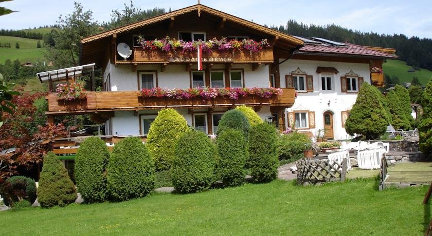 Appartements Jochum — 4-Star Luxury Hotel in Niederau, Austria