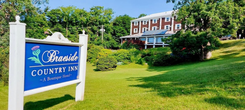 Braeside Country Inn in Pictou, Canada