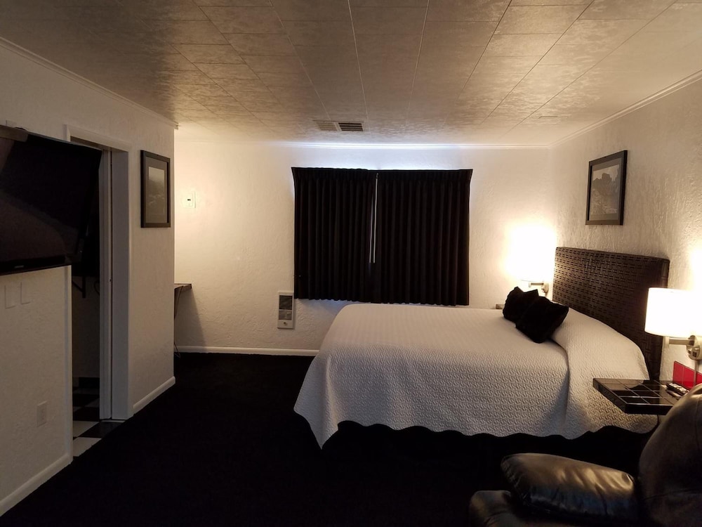 Rocket Motel - photo 17
