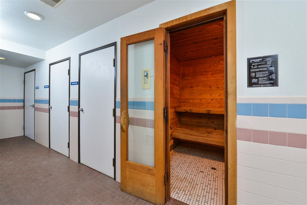 Americas Best Value Inn Birch Run - photo 37