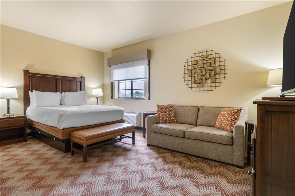 Best Western Plus Cimarron Hotel & Suites - photo 15