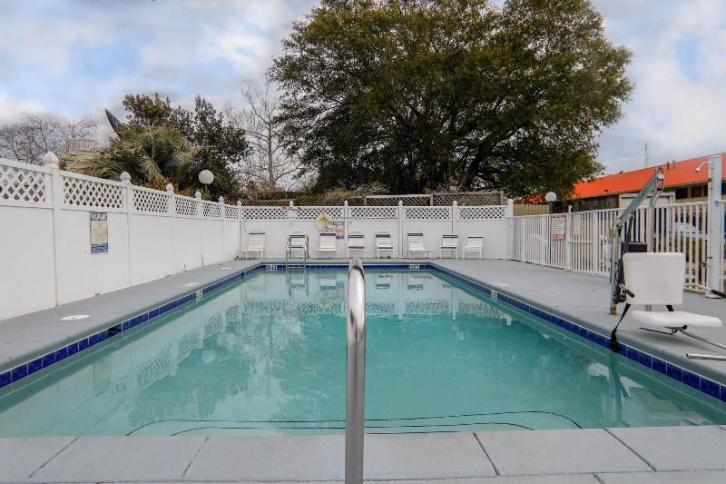 Red Roof Inn Panama City Beach - photo 30