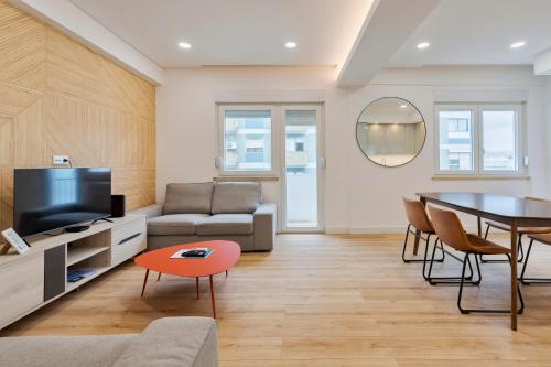 Setubal Horizon Apartment — 4-Star Luxury Hotel in Setubal, Portugal