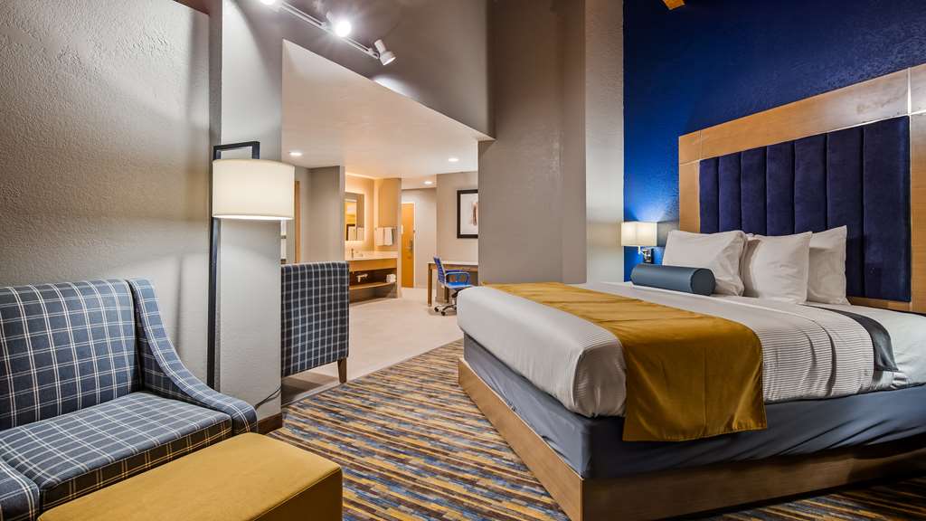 Best Western DeWitt - photo 13