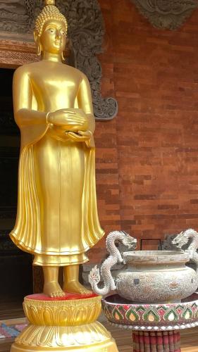 Aroha Villa — 4-Star Luxury Hotel in Banjar, Indonesia