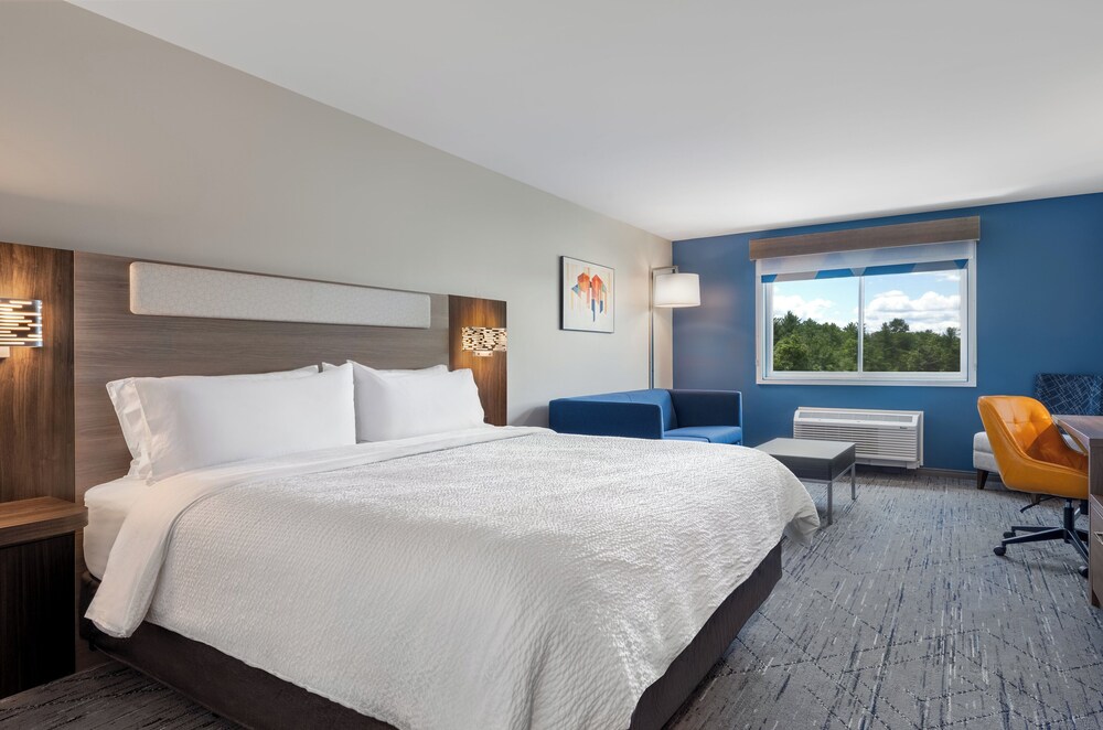 Holiday Inn Exp Stes Berkshires By Ihg - photo 11