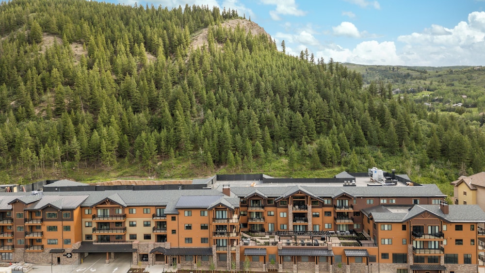 Frontgate by EWH in Avon, United States