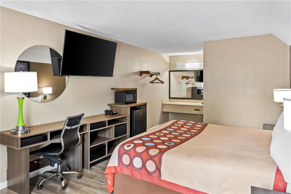 Super 8 by Wyndham Brownsburg - photo 26