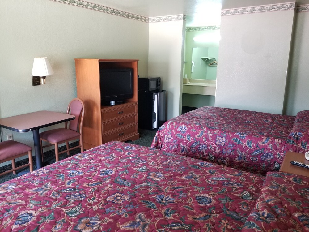 Haltom Inn - photo 11