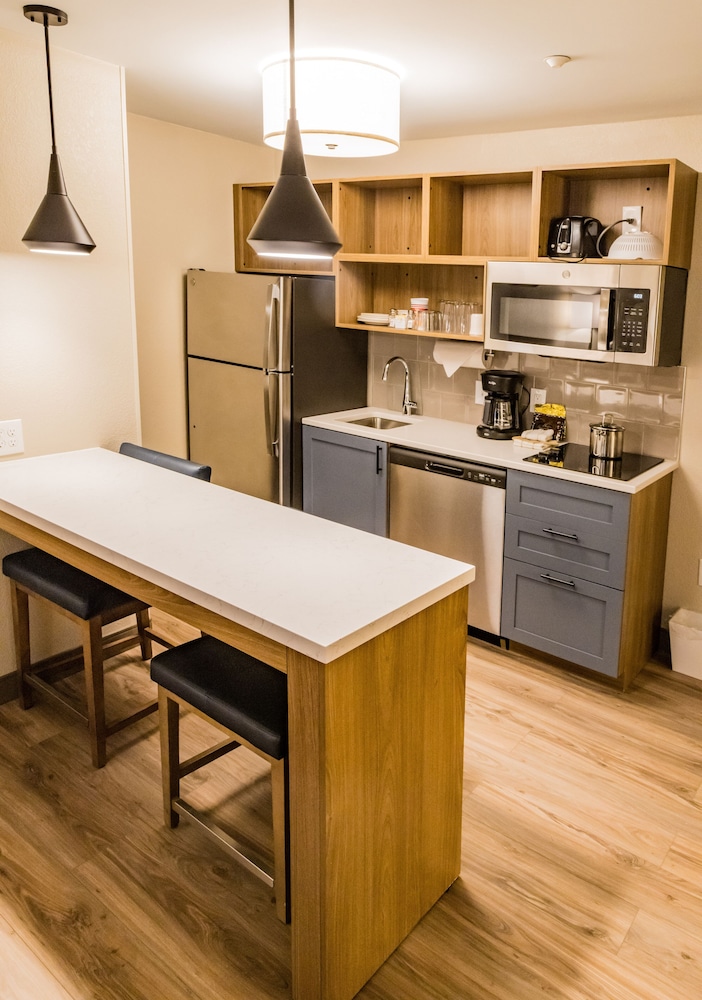 Candlewood Suites Richmond South by IHG - photo 33