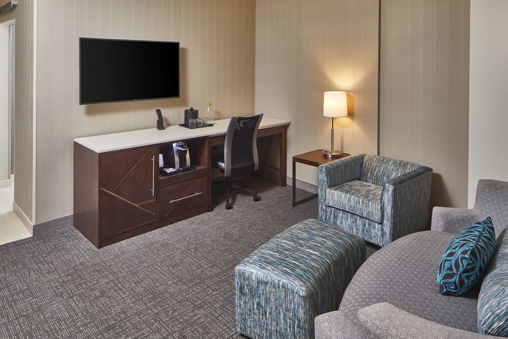 Courtyard by Marriott Minneapolis West - photo 7