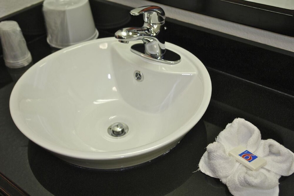 Motel 6 Costa Mesa CA Newport Beach - photo 13