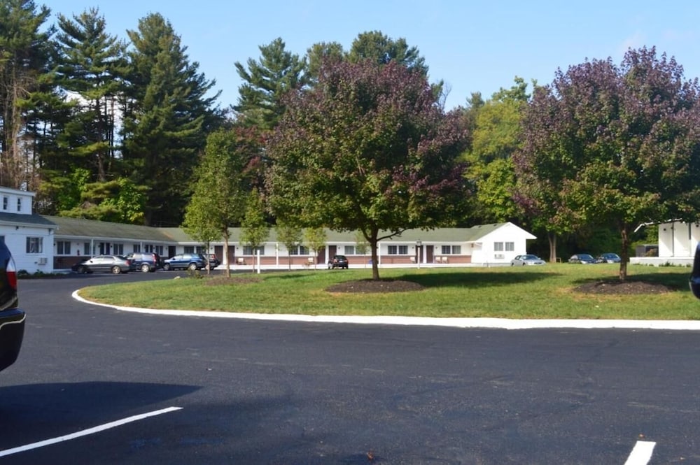 The Minuteman Inn - photo 25