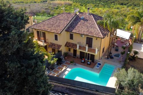 Villa Fabiana Taormina — 4-Star Luxury Hotel in Taormina, Italy