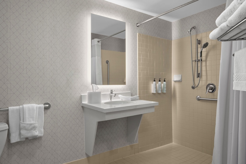 SpringHill Suites Lehi at Thanksgiving Point - photo 15