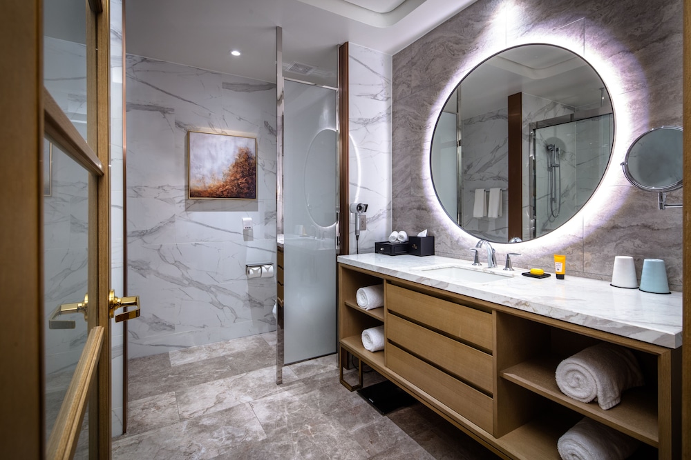 Blossom Hotel Houston Curio Collection by Hilton - photo 59