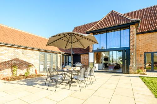 Upper Barn a large family house by Aldeburgh Coastal Cottages — 4-Star Luxury Hotel in Ufford, United Kingdom