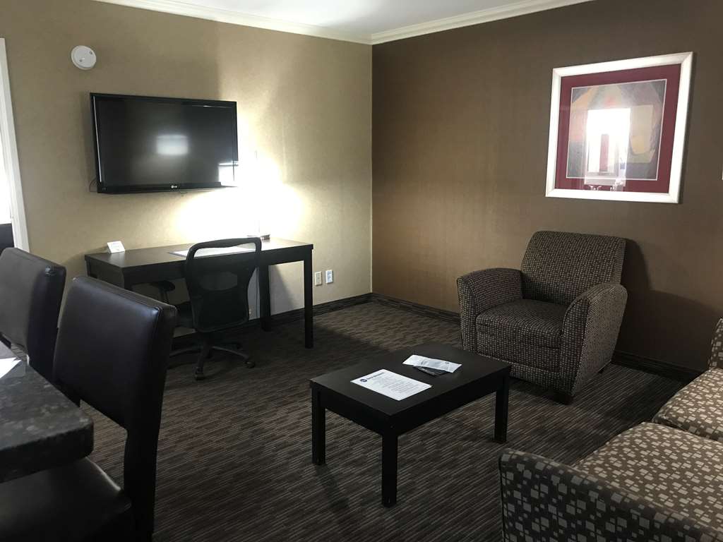Best Western Yuma Mall Hotel & Suites - photo 10