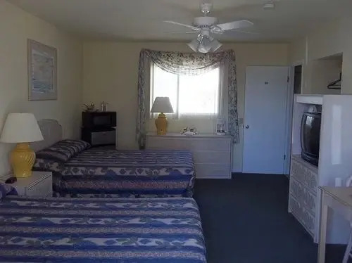 Sun Deck Motel - photo 8