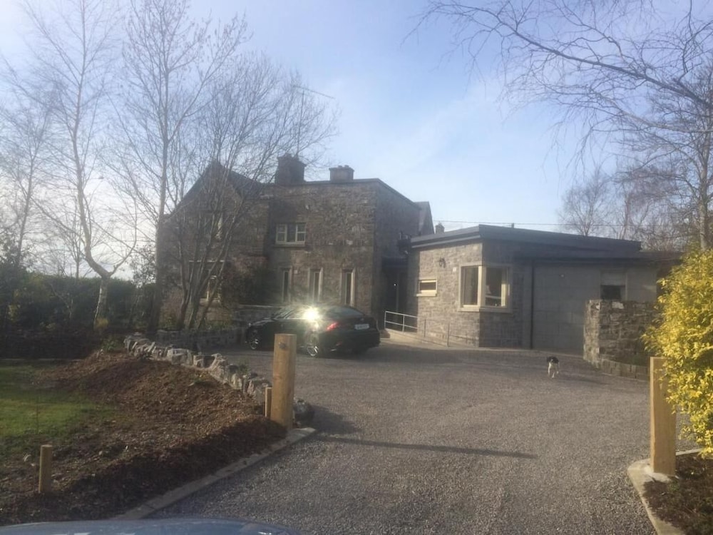 Stone Lodge B&B — 4-Star Luxury Hotel in Kentstown, Republic of Ireland