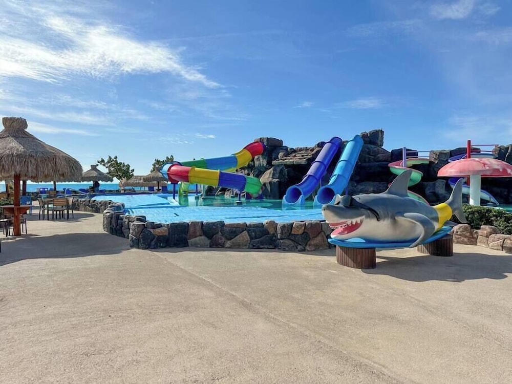 Water Slide Family friendly 3BR Condo — 4-Star Luxury Hotel in Puerto Penasco, Mexico