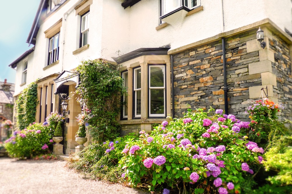 Chestnuts Guest House — 4-Star Luxury Hotel in Windermere, United Kingdom