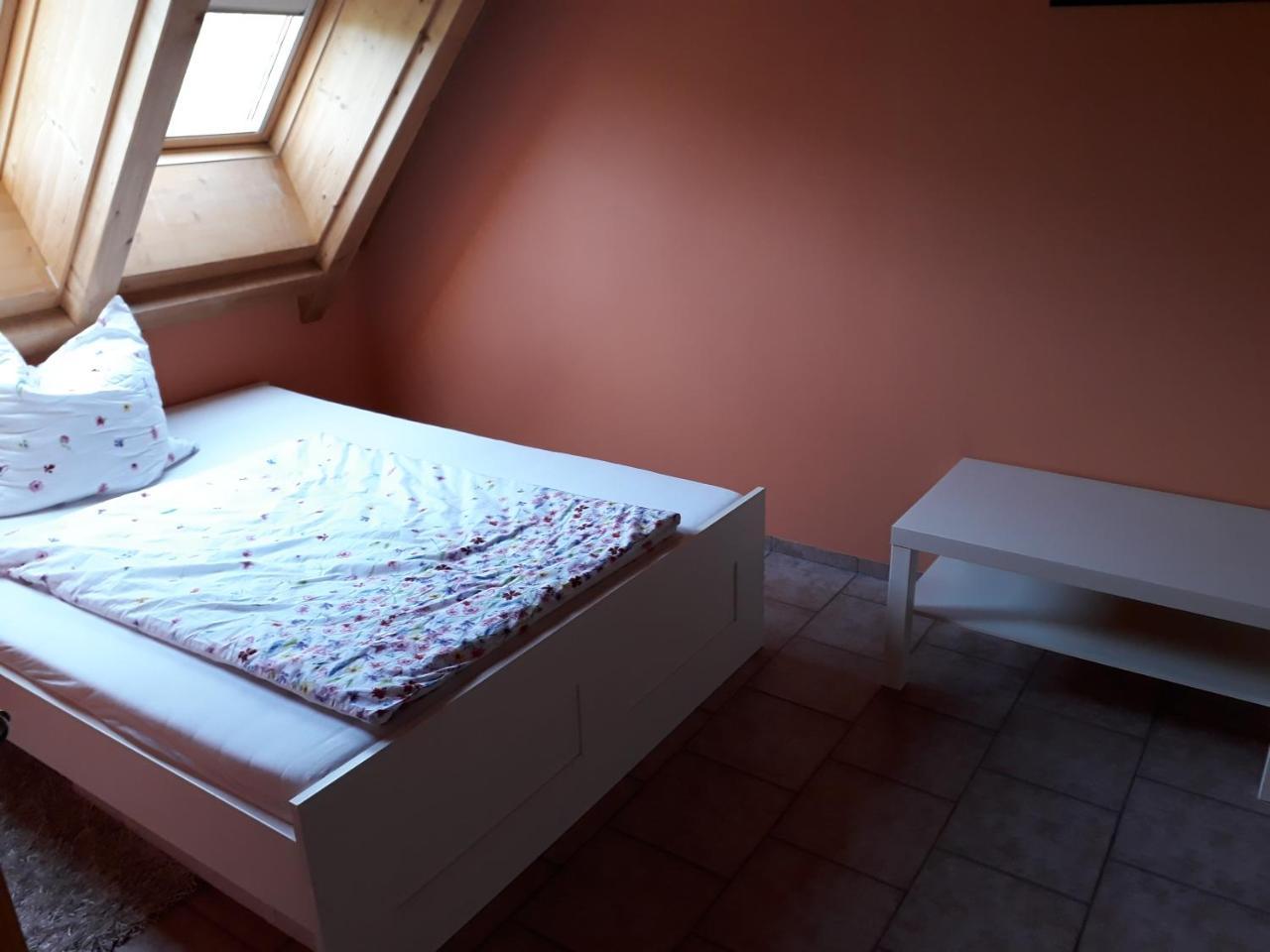 Gastezimmer in Traumhafter Lage Neben Der Kurstadt — hotel in Oberthulba