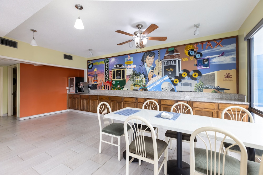 Shelby Inn - photo 17