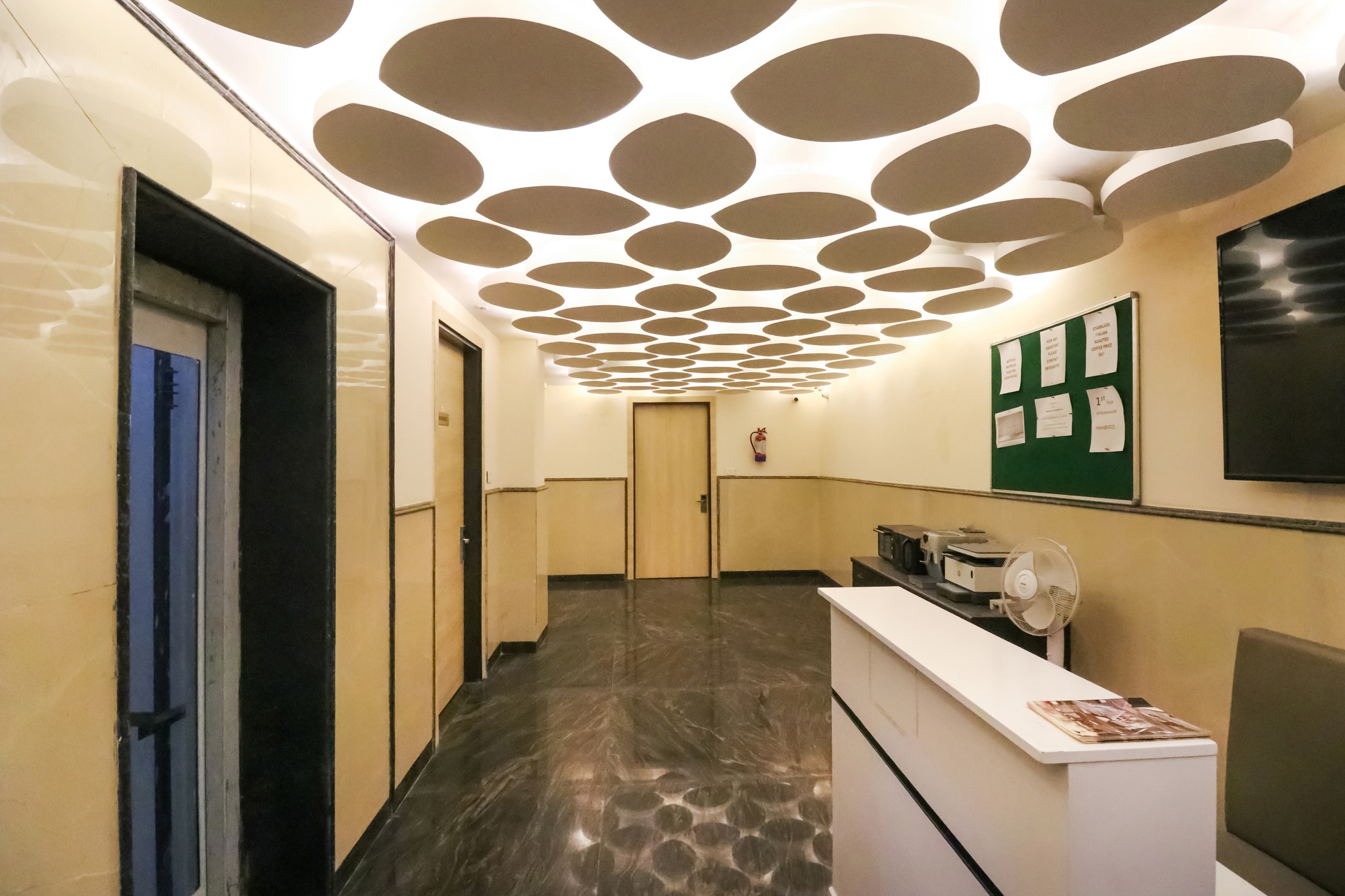 Hotel O By Oyo Lax — 4-Star Luxury Hotel in New Delhi, India