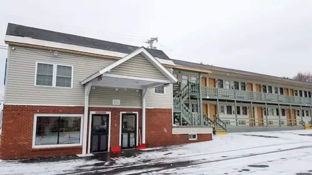 Northway Inn Queensbury Lake George - photo 25