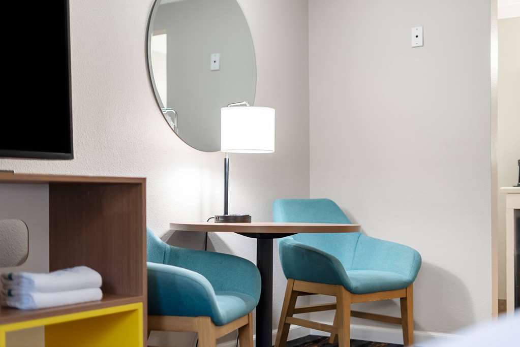Days Inn by Wyndham San Diego Hotel Circle - photo 22