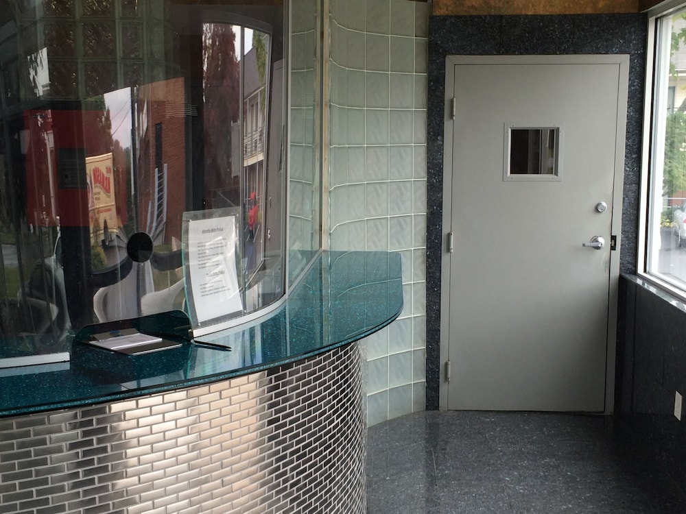 Branford Motel - photo 5