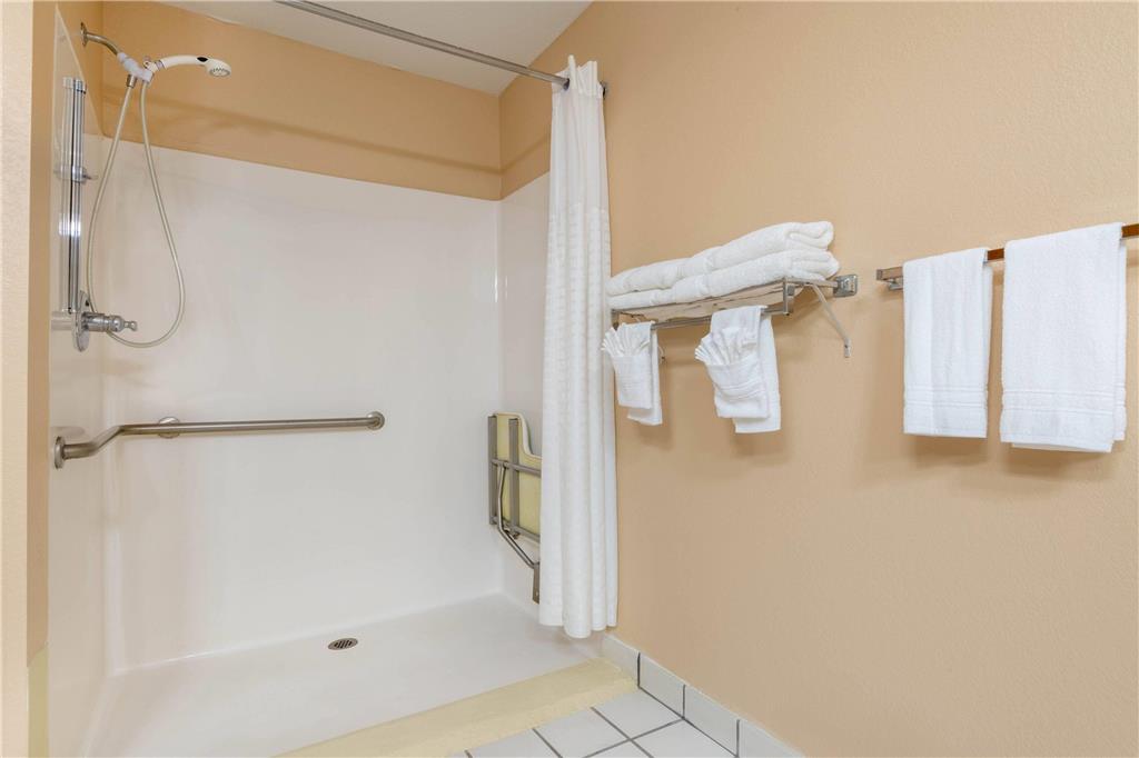 Baymont by Wyndham Plainfield Indianapolis Arpt Area - photo 29