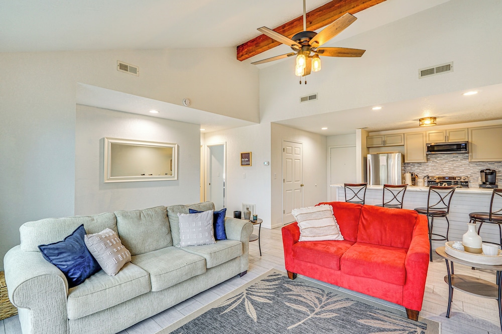 Lake Access & Views: Condo w Pools in Osage Beach — 4-Star Luxury Hotel in Osage Beach, United States