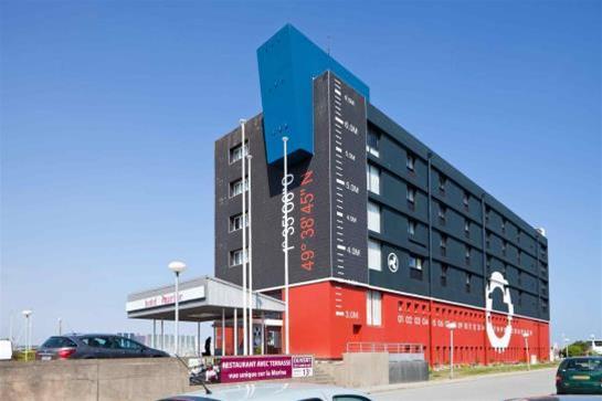 Marine Hotel Cherbourg Plaisance in Cherbourg-Octeville, France