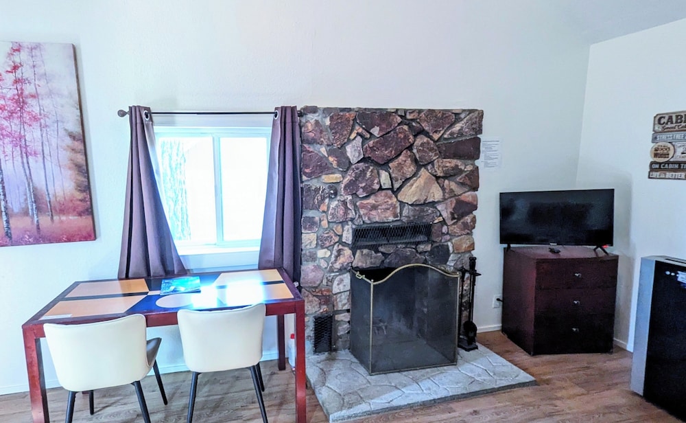 Fox Bear Cottages Big Bear - photo 6