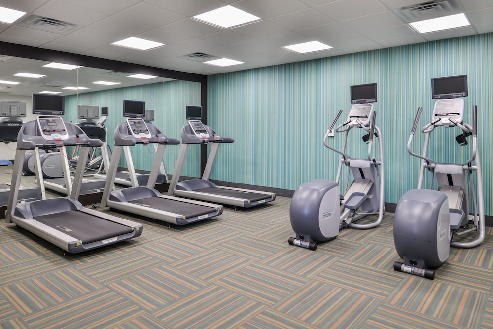 Holiday Inn Express & Suites Kansas City Lee's Summit by IHG - photo 23