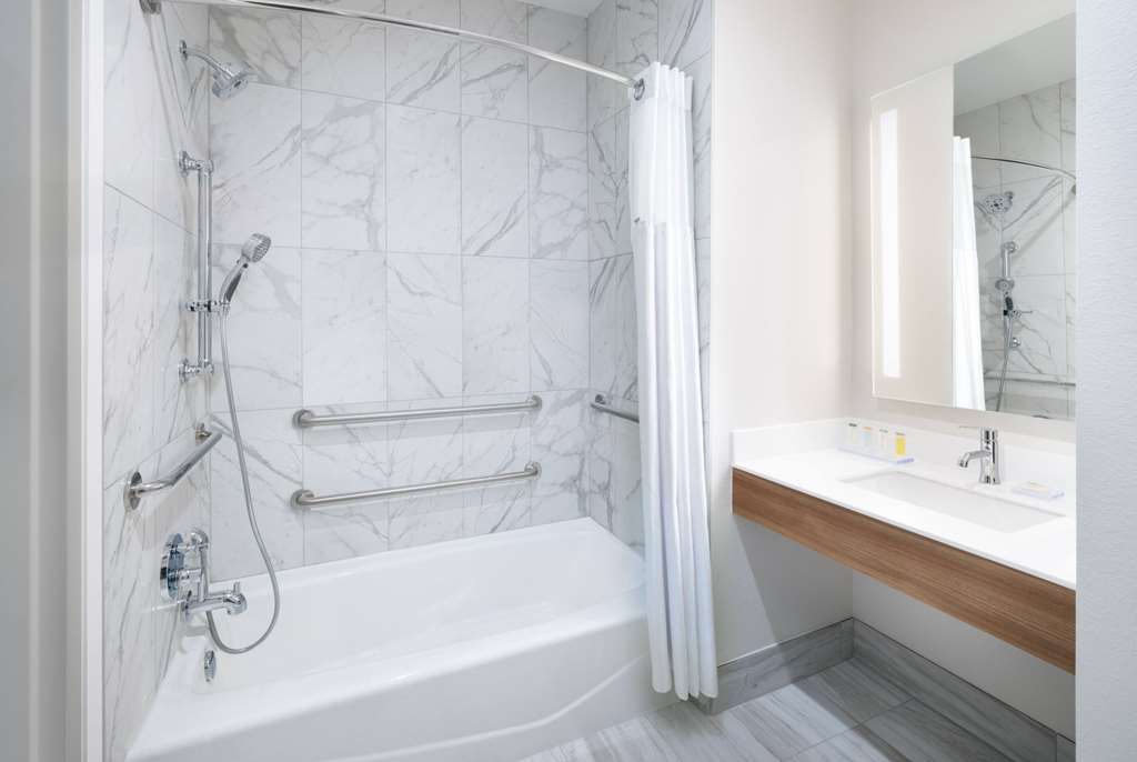 Microtel Inn & Suites by Wyndham Amarillo West - photo 16