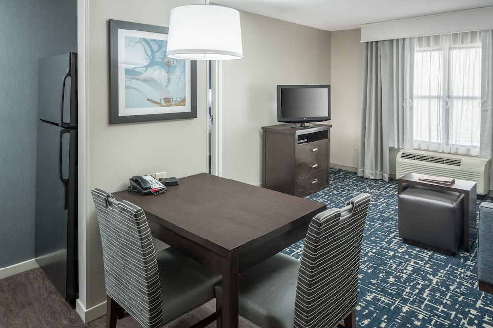 Homewood Suites by Hilton Cedar Rapids North - photo 15