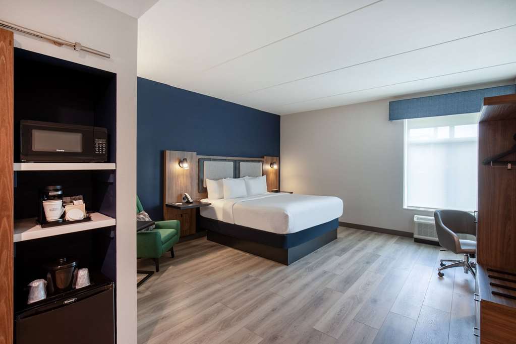 La Quinta Inn & Suites by Wyndham Chattanooga Downtown South - photo 15