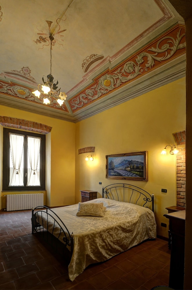 Palazzo Centro — 4-Star Luxury Hotel in Nizza Monferrato, Italy