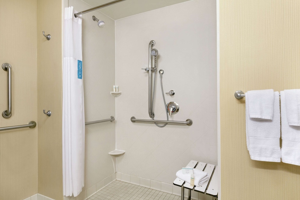 Hampton Inn & Suites Charles Town - photo 16