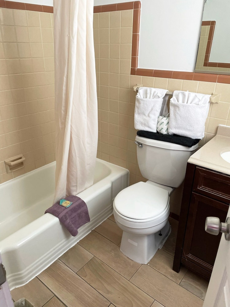 Kings Arms Motel - photo 17