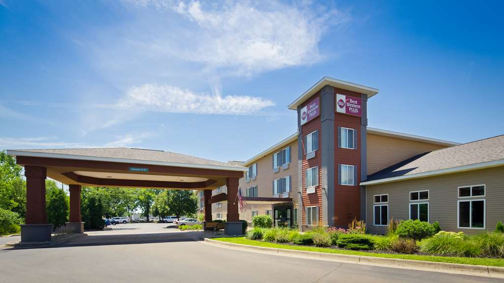 Best Western Plus Coldwater Hotel - photo 2