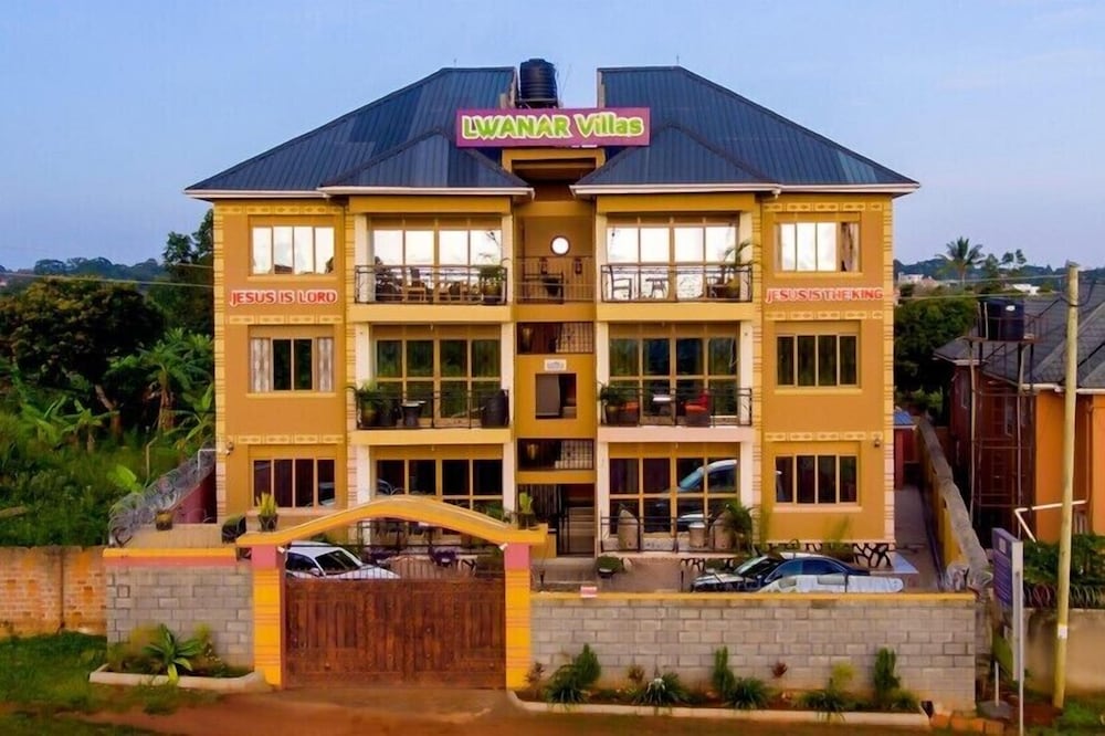 Lwanar Villas and Apartments — 4-Star Luxury Hotel in Entebbe, Republic of Uganda
