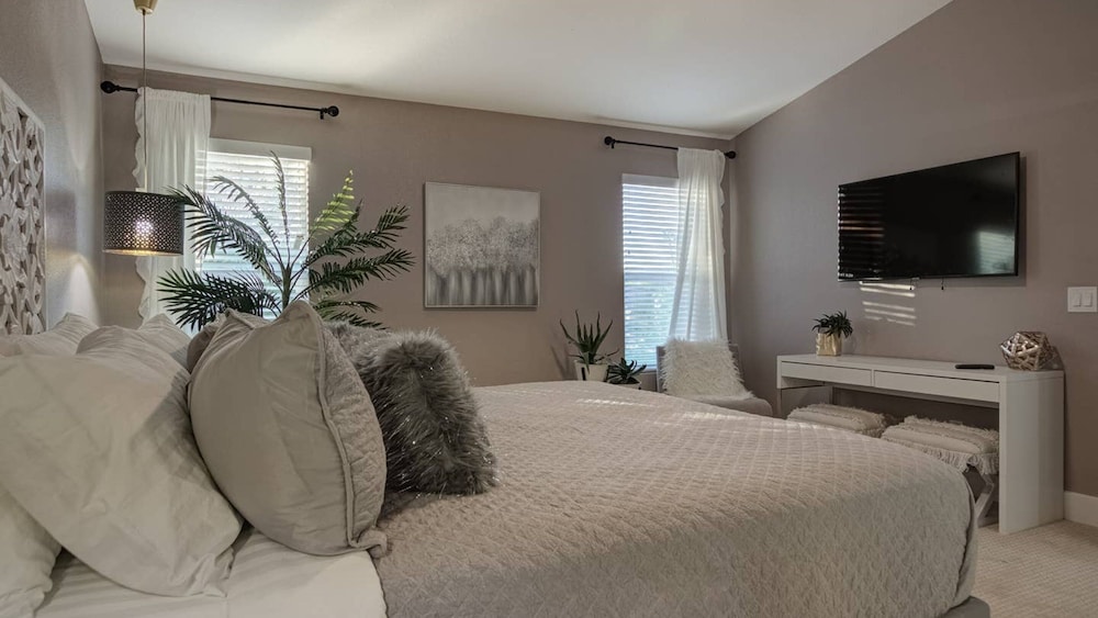 Scottsdale Kierland 4 Bdrm W resort Like Backyard - photo 5