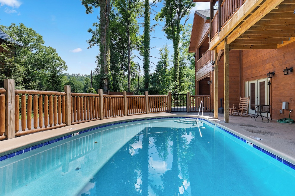 Smoky Mountain Splash - photo 37