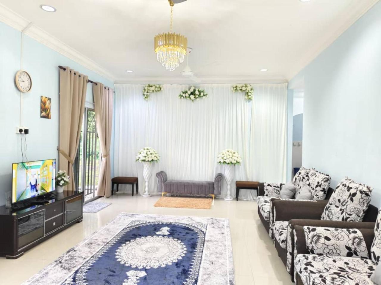 Nasuha Homestay 2 Temerloh Semi D House 4 Bedroom 2 Bathroom 4 Unit Aircond Njoy — 4-Star Luxury Hotel in Temerluh, Malaysia