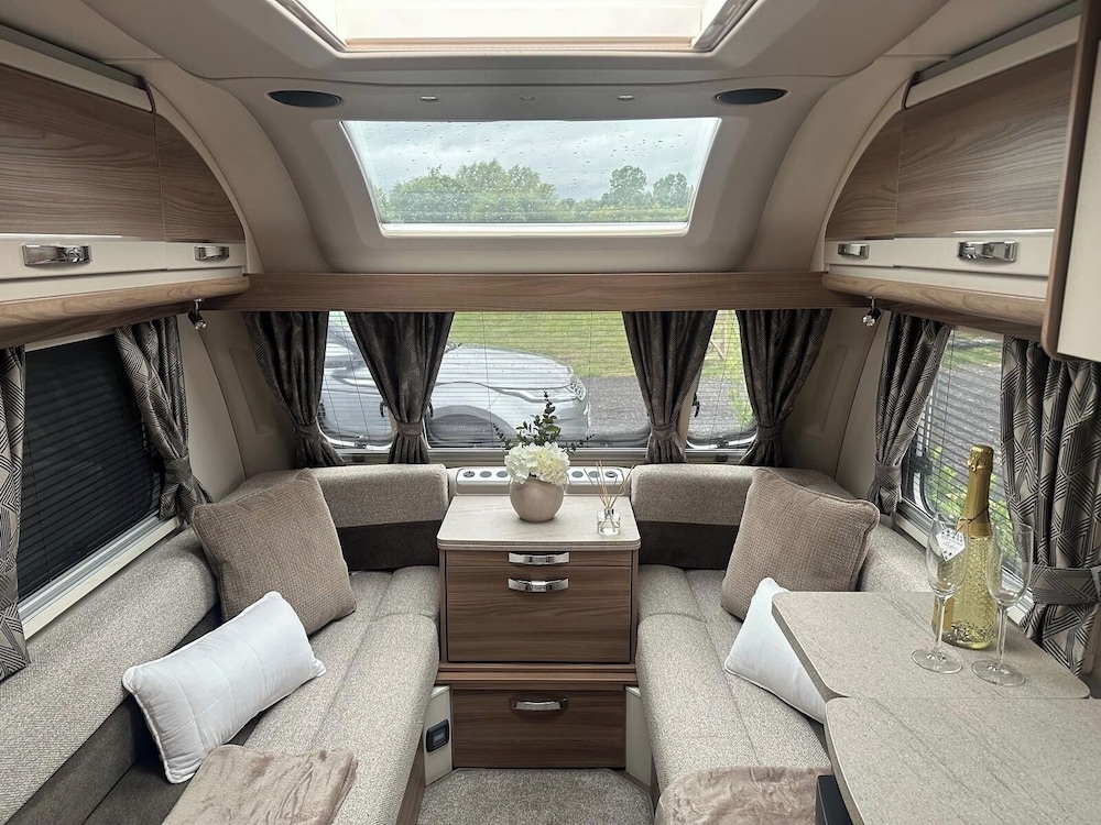 4 Guests Pet Friendly Durham Caravan Retreat in Durham, United Kingdom